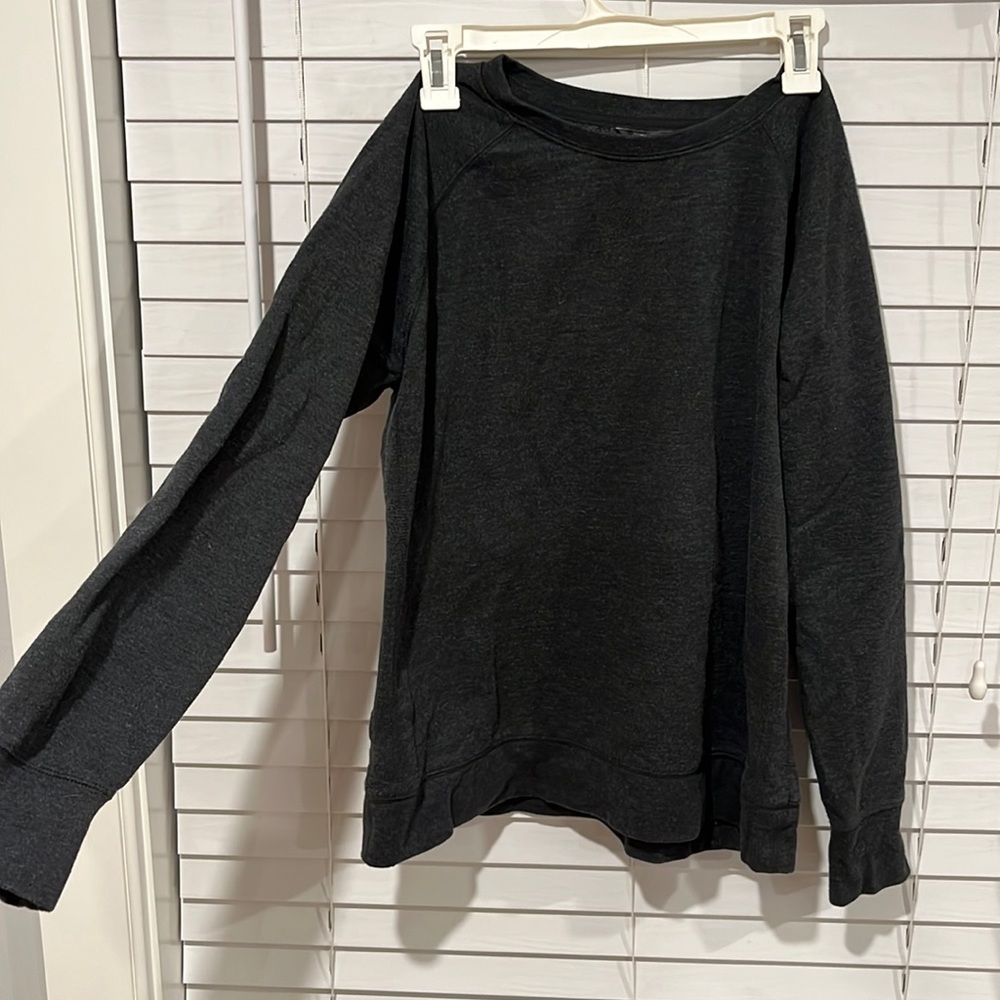 Eddie Bauer crewneck sweatshirt. Size medium. Dark gray.